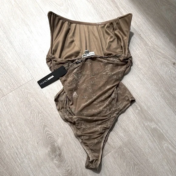 Sarina Taupe Elegant Strapless Bodysuit NEW 🏷️ - Picture 7 of 8